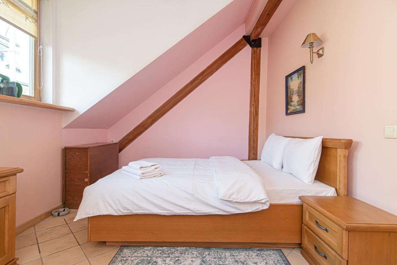 Spacious 2-Bedroom Apartment With Sauna In Vilnius Old Town By Urban Rent Exteriör bild